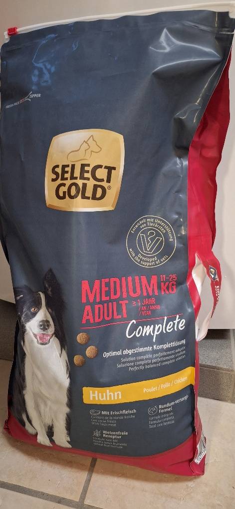 Hundefutter Select Gold,  33,- (4225 Abwinden) - willhaben