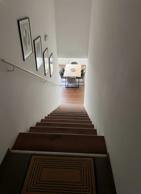2-ZIMMER WOHNUNG | VOLLAUSGESTATTETE KÜCHE | FERNWÄRME | GASOMETER | PERFEKT ANGEBUNDEN – Bild 2