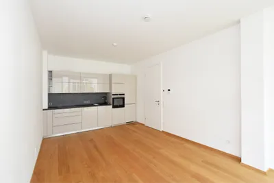 Premium 2-Zimmer-Wohnung mit großer Loggia – Bild 3