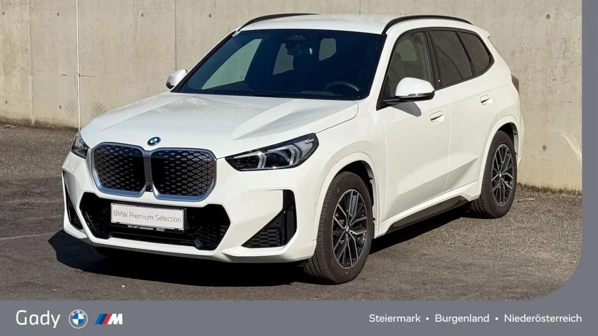 BMW iX1