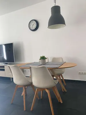 Traumhafte neu sanierte und voll möblierte 2-Zimmer Wohnung in Wien – Bild 2
