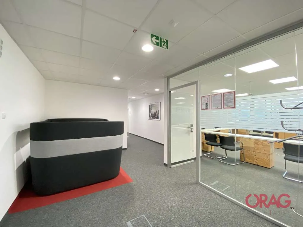 Großzügige & helle Büroflächen mit guter Infrastruktur - herrliche Aussicht – pohled 3
