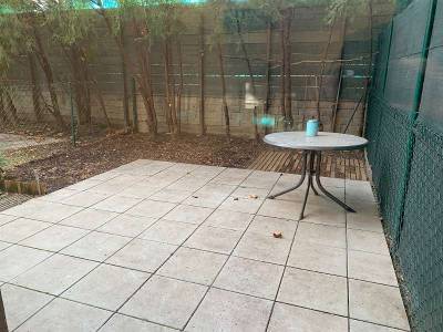 Möblierte 2-Zimmer Gartenwohnungmit 25 m2 Privatgarten bei U2