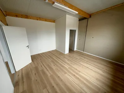2-Zimmer-Gewerbeimmobilie mieten in Wiener Neustadt Land – 180 m², € 1.580 – Bild 5 von 11