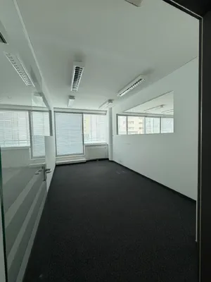 7-Zimmer-Gewerbeimmobilie mieten in Wien – 235 m², € 3.293 – Bild 10 von 14