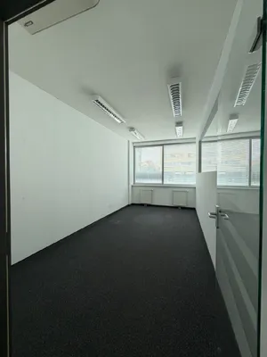 7-Zimmer-Gewerbeimmobilie mieten in Wien – 235 m², € 3.293 – Bild 11 von 14