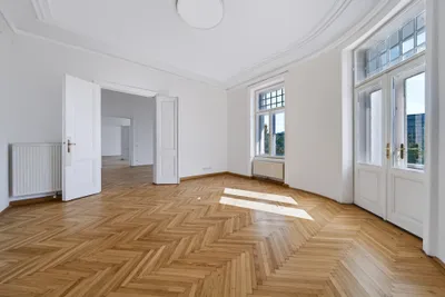 Altbau-Eleganz im Servitenviertel: Helle 4 Zimmerwohnung zwischen Donaukanal und U-Bahn – Bild 2