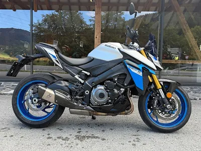 Suzuki GSX -S1000