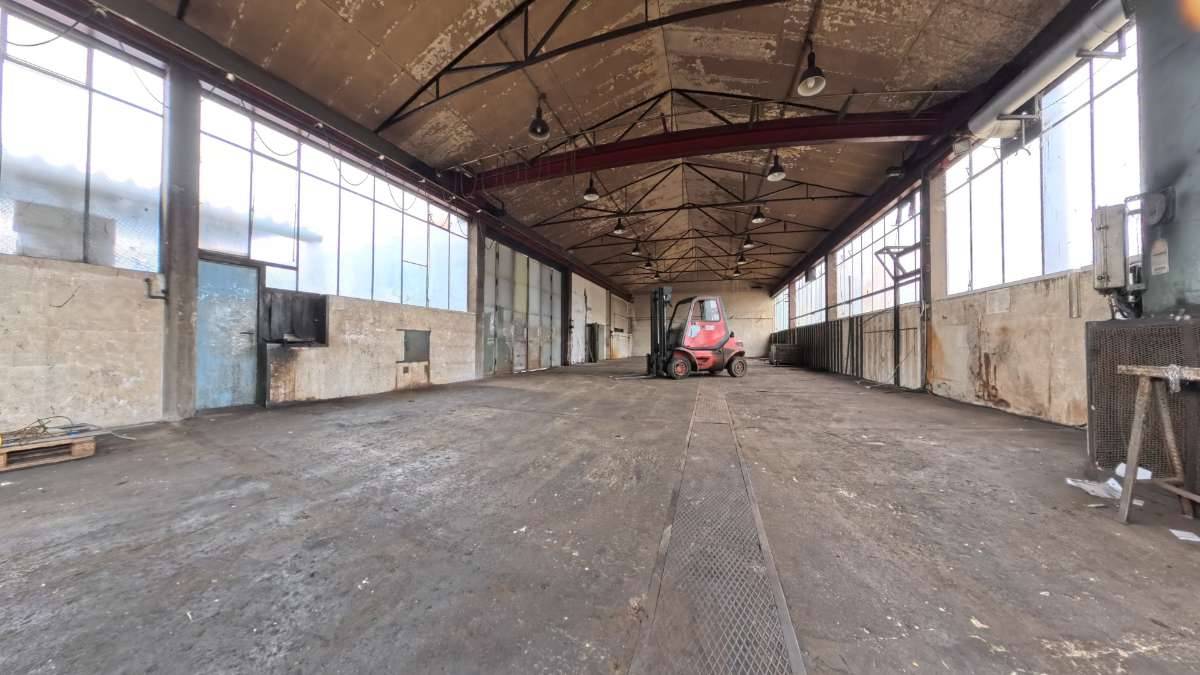 Vielseitige Lager- & Produktionshallen 240 m² / 100m² in Eferding - zu vermieten - Ansicht 2