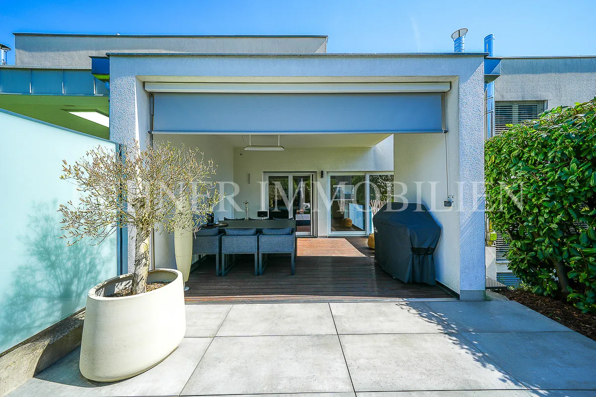 *** TOP LAGE - NÄHE SCHLOSS ST. MARTIN - LOFT-REIHENHAUS MIT PRIVATGARTEN UND GRÜNBLICK *** - Ansicht 3