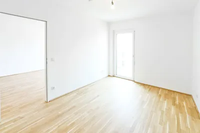 ab Oktober: hochwertige, ruhige 2 Zimmer Wohnung mit und eigenem Balkon! Bahnhof in der Nähe! – Bild 3