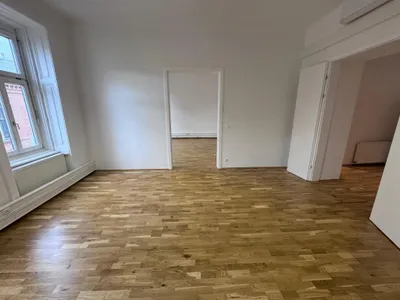 12-Zimmer-Gewerbeimmobilie mieten in Wien – 362 m², € 7.443 – Bild 2 von 23