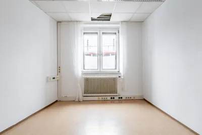 6-Zimmer-Gewerbeimmobilie mieten in Linz – 160 m², € 1.185 – Bild 2 von 7