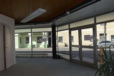 3-Zimmer-Gewerbeimmobilie mieten in Sankt Pölten Land – 120 m², € 1.220 – Bild 2 von 3