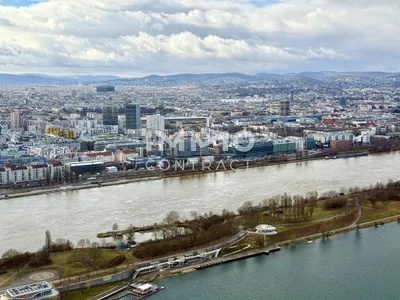 Skyline Living im DC2 Tower - 2 Zimmer, Westsonne & 15 m² Loggia mit Blick auf Kahlenberg & Leopoldsberg
