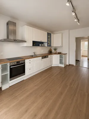 4-Zimmer-Wohnung mieten in Salzburg-Umgebung – 100 m², € 1.600 – Bild 2 von 7