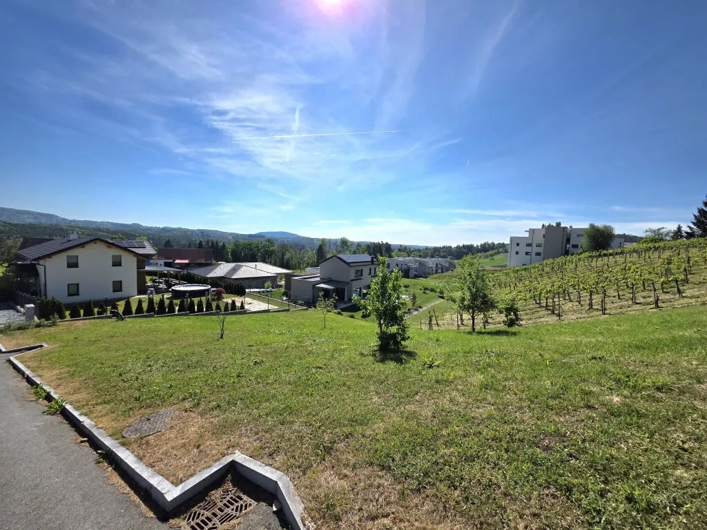 Sonniges Grundstück in erhöhter Ruhelage! - Ansicht 2