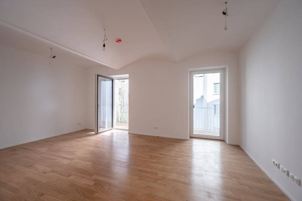 ++NEU++ Einzigartige 2-Zimmer Altbauwohnung mit Loggia (Erstbezug) - TOPLAGE! - Ansicht 2