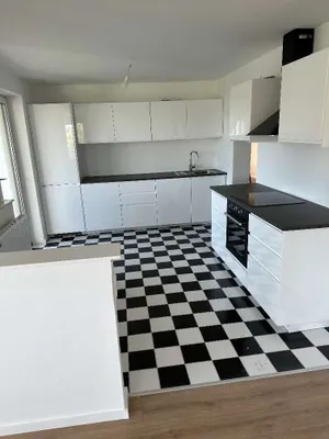 Wohnung mieten in Salzburg-Umgebung – 155 m², € 1.650 – Bild 2 von 9