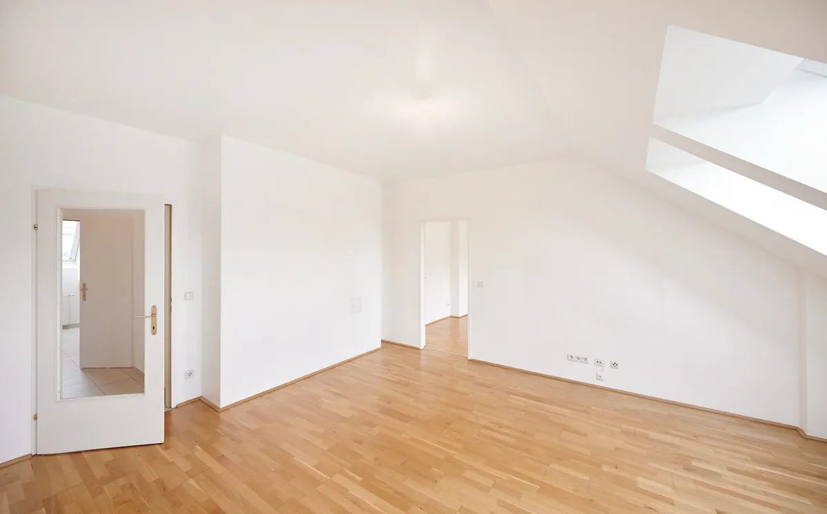 Zuhause über den Dächern - Traumhafte 2-Zimmer-Wohnung mit perfektem Schnitt! - Ansicht 2
