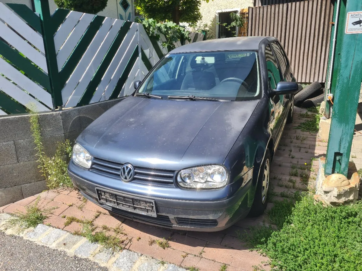VW Golf
