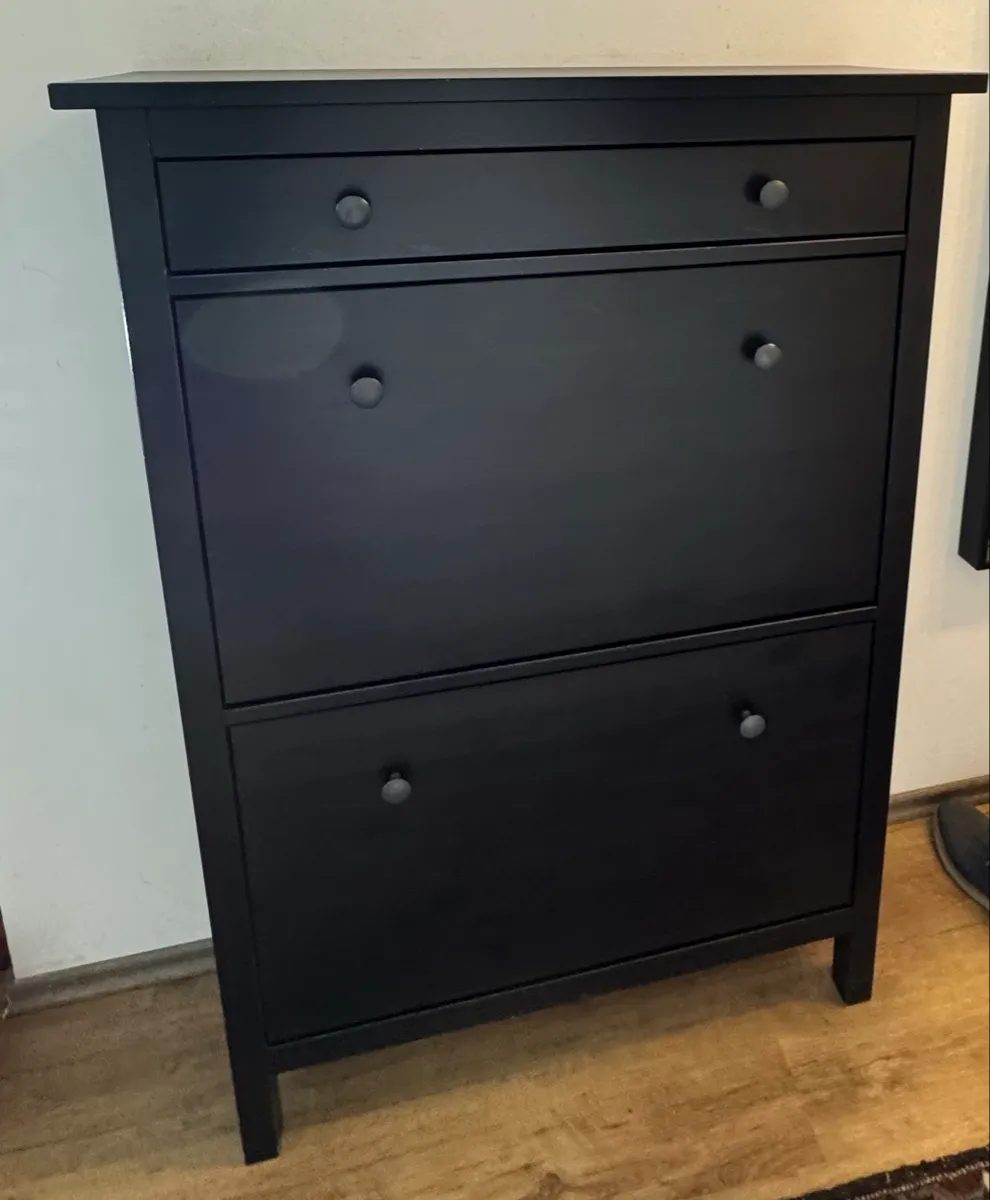 IKEA HEMNES Schuhschrank in schwarz, € 60,- (1220 Wien)