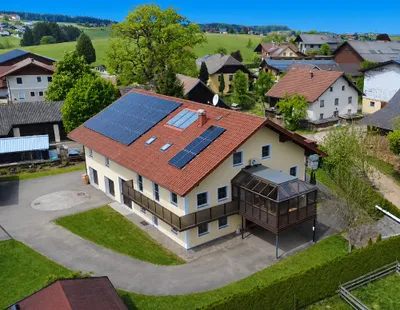 10-Zimmer-Immobilie kaufen in Vöcklabruck – 260 m², € 895.000 – Bild 2 von 17