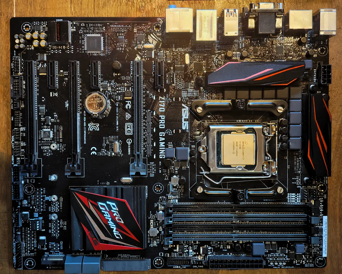 ASUS Z170 Pro Gaming + Intel i7-6700 (+ be quiet! Dark Rock 4