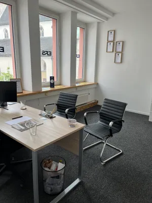 6-Zimmer-Gewerbeimmobilie mieten in Wels – 152 m², € 1.913 – Bild 2 von 13