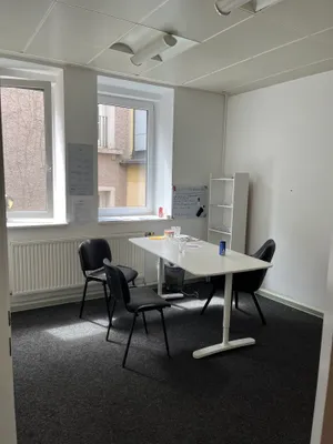 6-Zimmer-Gewerbeimmobilie mieten in Wels – 152 m², € 1.913 – Bild 5 von 13