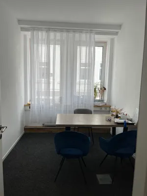 6-Zimmer-Gewerbeimmobilie mieten in Wels – 152 m², € 1.913