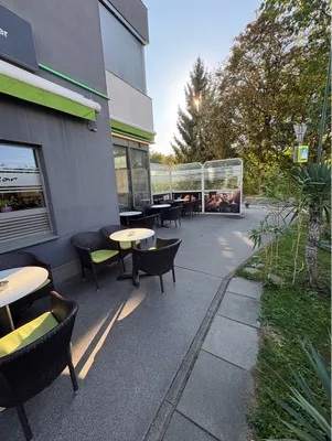 Gewerbeimmobilie mieten in Salzburg-Umgebung – 208 m², € 3.701