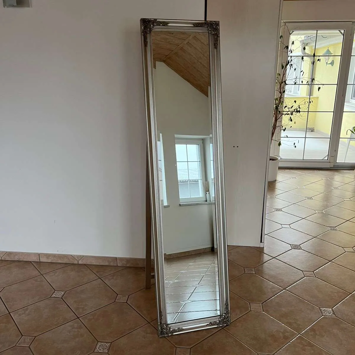 Spiegel ca. 180x45 zum Hinstellen/ Aufhängen, € 10,- (2451 Hof am Leithaberge)
