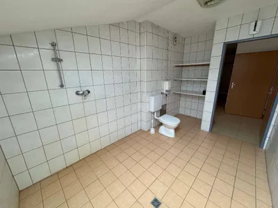 5-Zimmer-Gewerbeimmobilie mieten in Bruck-Mürzzuschlag – 110 m², € 996 – Bild 12 von 18