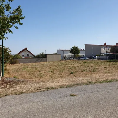 Grundstück kaufen in Eisenstadt - Umgebung – 1 100 m², € 462.000 – Bild 2 von 2