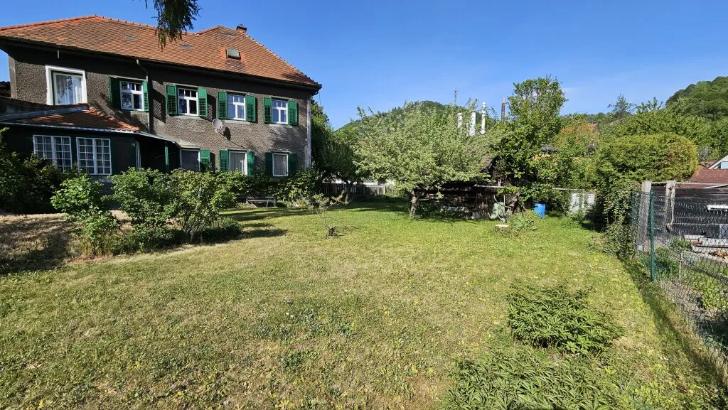 Zentral gelegen, sonnig, großzügiges Grundstück, Haus erweiterbar (auch als Bauprojekt geeignet), sehr gute Infrastruktur - Ansicht 2