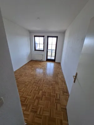 4-Zimmer-Wohnung mieten in Braunau am Inn – 96 m², € 900 – Bild 5 von 13
