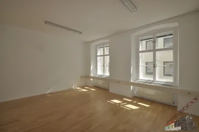 4-Zimmer-Gewerbeimmobilie mieten in Sankt Pölten – 180 m², € 2.327 – Bild 1 von 19
