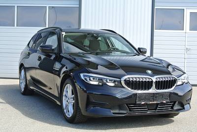BMW 3er-Reihe 318d Touring Aut. LED- SW ** KAMERA * AHK * SH...