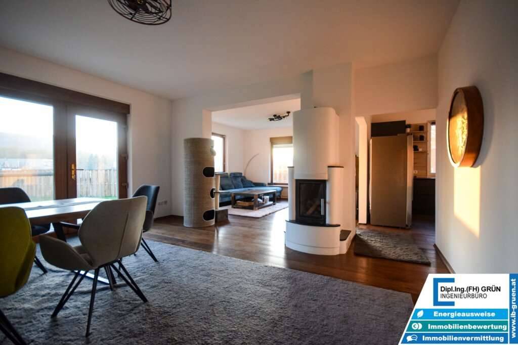 Großzügiges Einfamilienhaus mit über 230m² WFL, 1572m² Grund, Garage, Carport - Top Lage, Nähe BMW-Werk und SKF – pohled 2