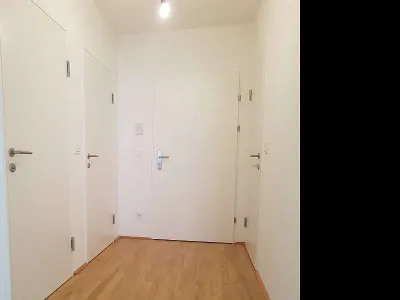 2-Zimmer mit Balkon, U4/ U6 Längenfeldgasse, Bj. 2019, inkl. Markenküche – Bild 3