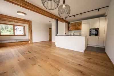 3-Zimmer-Wohnung mieten in Kitzbühel – 92 m², € 2.600 – Bild 2 von 8