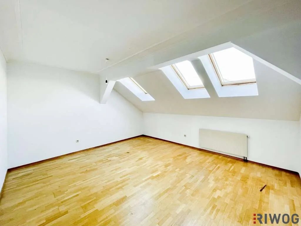 Sanierungsbedürftige Dachgeschosswohnung mit Terrasse | 150m zum Schloss Schönbrunn | 2 Min. zur U4 - Widok 2