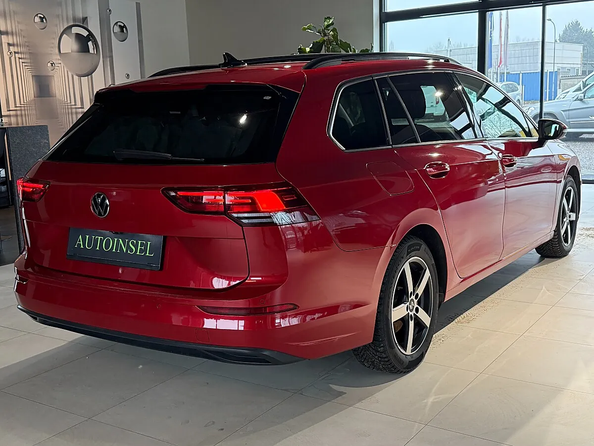 Volkswagen Golf 2023 photo 3