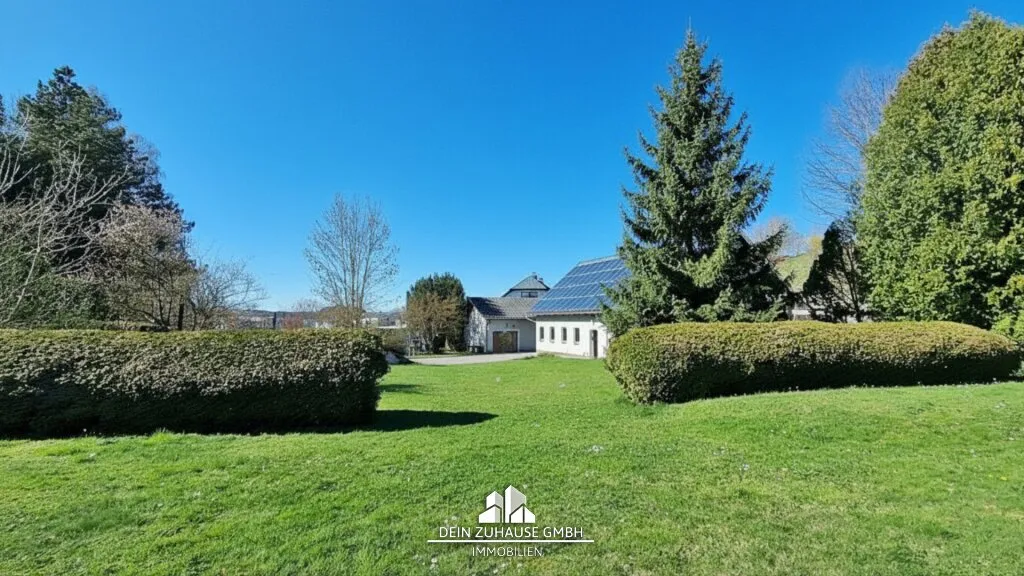 DEIN ZUHAUSE - Ein-/Zweifamilienhaus mit großem Grundstück in zentraler Lage in Vorchdorf - Ansicht 2