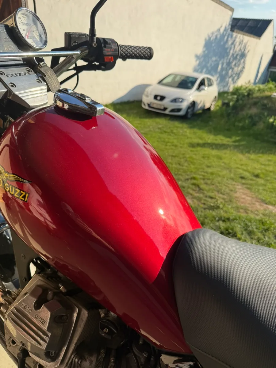 Moto Guzzi Nevada