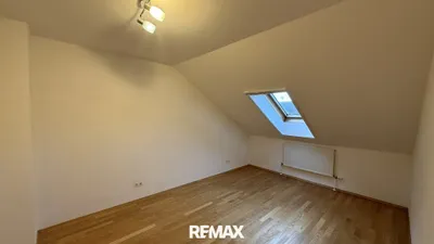 2-Zimmer-Wohnung mieten in Amstetten – 75 m², € 748 – Bild 4 von 10