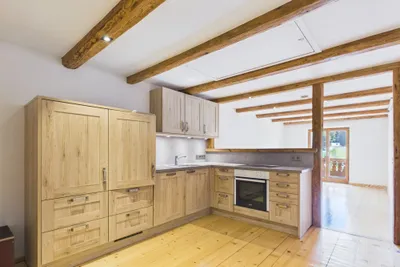 3-Zimmer-Wohnung mieten in Kitzbühel – 88 m², € 2.100 – Bild 2 von 9