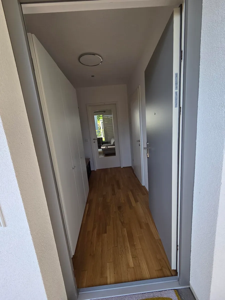 Neuwertige 2-Zimmerwohnung mit Eigengarten - Ansicht 3