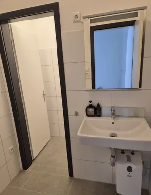 3-Zimmer-Gewerbeimmobilie mieten in Innsbruck – 70 m², € 2.539 – Bild 5 von 6